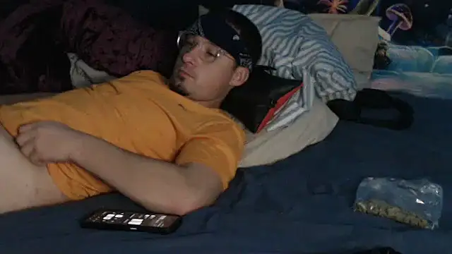 Snapshot of YoBlezz chatting on November 25, 2025, 7:14 pm YoBlezz online show from November 25, 2025, 7:14 pm