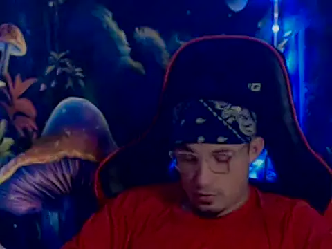 Snapshot of YoBlezz chatting on November 26, 2025, 7:19 am YoBlezz online show from November 26, 2025, 7:19 am