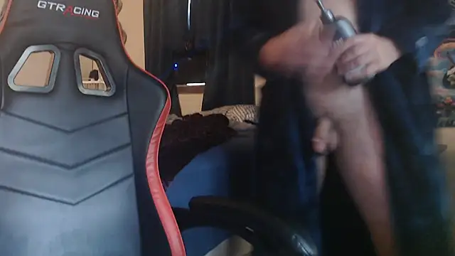 Snapshot of YoBlezz chatting on September 18, 2025, 6:55 pm YoBlezz online show from September 18, 2025, 6:55 pm