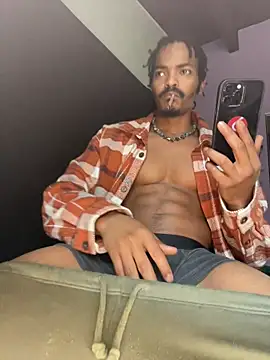 TRILLAHUNG online show from May 5, 2026, 7:06 pm