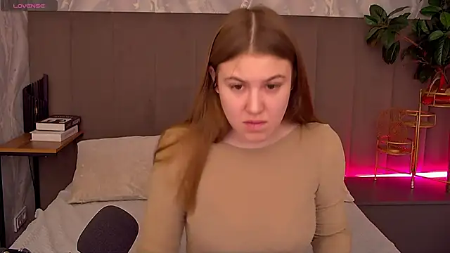 MelanieHenders online show from December 4, 2025, 5:39 am