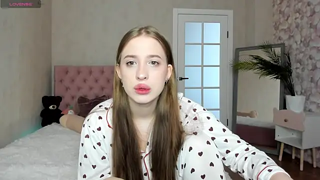 LightStar 18 online show from September 19, 2025, 8:07 am