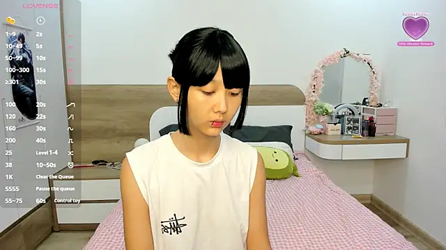 Snapshot of gabby_little chatting on May 28, 2026, 3:18 pm gabby little online show from May 28, 2026, 3:18 pm