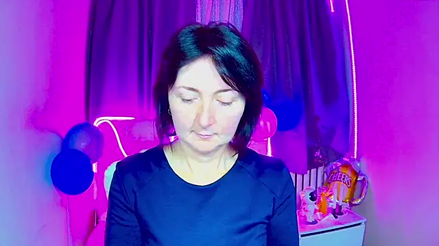 VivianGuchih online show from September 27, 2025, 6:19 am