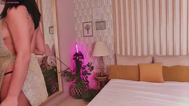 SandraSilver online show from October 22, 2025, 6:07 pm