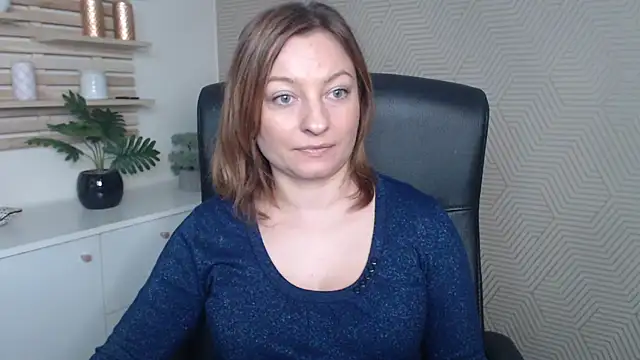 angelaSamt online show from November 29, 2025, 7:52 am