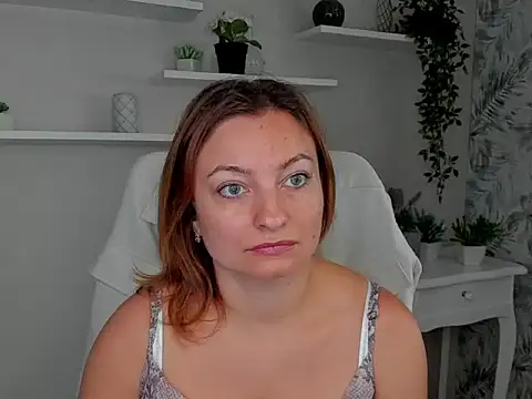 angelaSamt online show from September 9, 2025, 5:50 am