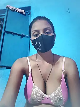 posewith online show from September 12, 2025, 9:03 pm