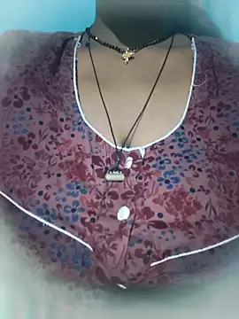 posewith online show from October 2, 2025, 4:49 am