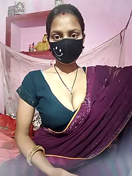 posewith online show from February 24, 2026, 10:21 pm