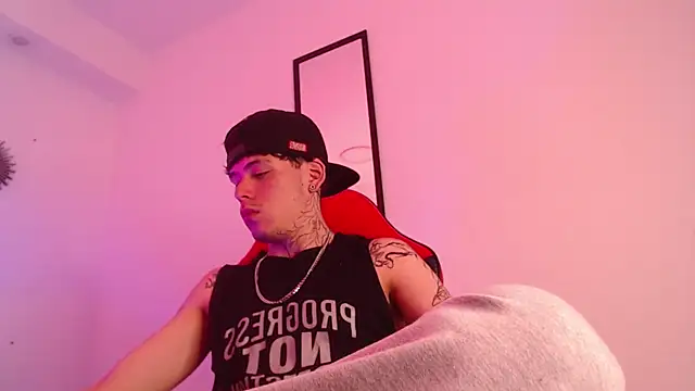 Anhonymus  online show from September 30, 2025, 4:18 am