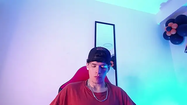 Anhonymus  online show from October 21, 2025, 3:39 am