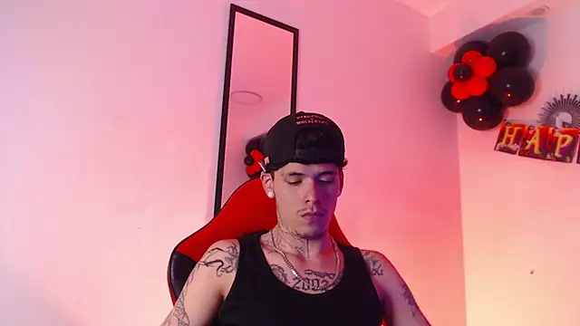 Anhonymus  online show from October 7, 2025, 10:33 pm