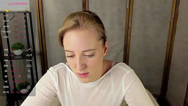 Alice Cire online show from November 20, 2025, 1:56 pm