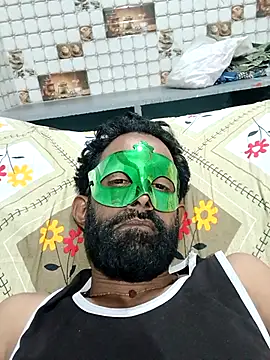 NIT-COUPLE online show from October 7, 2025, 4:41 pm