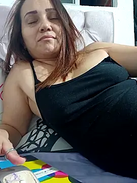 Amanda39 online show from December 17, 2025, 11:32 pm