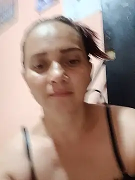 Snapshot of Amanda39 chatting on July 2, 2026, 10:38 pm Amanda39 online show from July 2, 2026, 10:38 pm