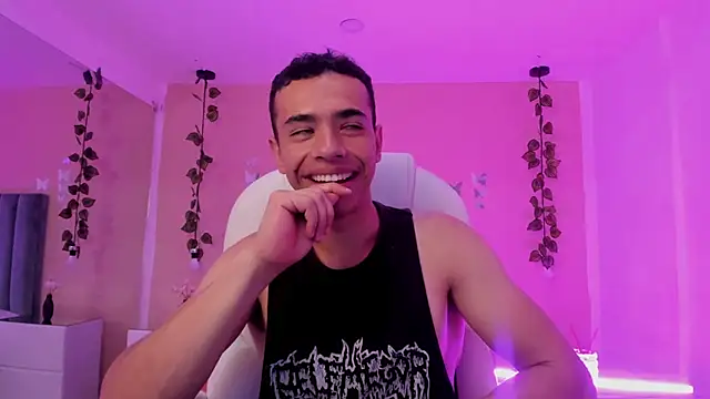 Muscle Scott online show from November 2, 2025, 1:27 pm