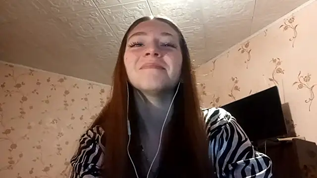 Snapshot of Sophiecuttie chatting on September 17, 2025, 1:24 pm Sophiecuttie online show from September 17, 2025, 1:24 pm