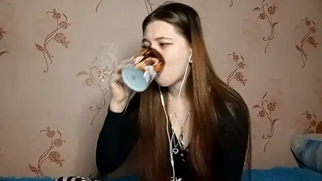 Snapshot of Sophiecuttie chatting on October 4, 2025, 7:04 pm Sophiecuttie online show from October 4, 2025, 7:04 pm