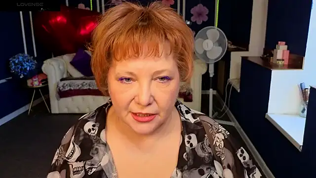 Snapshot of Kira_Kenett chatting on May 29, 2026, 6:08 am Kira Kenett online show from May 29, 2026, 6:08 am