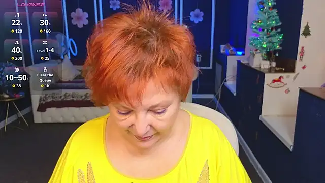 Snapshot of Kira_Kenett chatting on December 23, 2025, 6:45 am Kira Kenett online show from December 23, 2025, 6:45 am