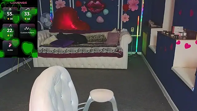 Snapshot of Kira_Kenett chatting on February 21, 2026, 5:37 pm Kira Kenett online show from February 21, 2026, 5:37 pm