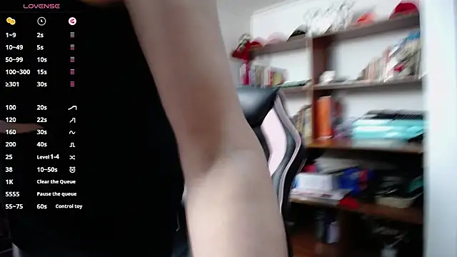 GretaVoss  online show from September 26, 2025, 8:16 pm