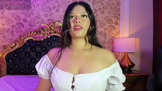 Snapshot of HatsaJones chatting on October 9, 2025, 4:02 am HatsaJones online show from October 9, 2025, 4:02 am