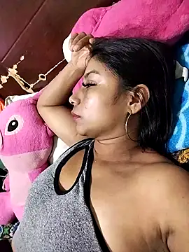 Snapshot of AnggelicaSwan21 chatting on October 28, 2025, 1:28 am AnggelicaSwan21 online show from October 28, 2025, 1:28 am