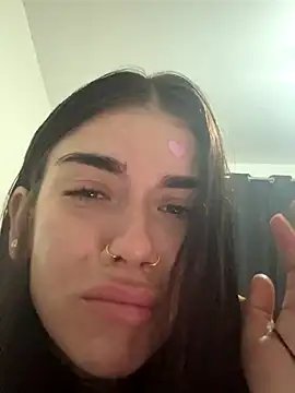 valentinalamont online show from September 29, 2025, 9:09 pm