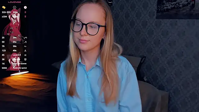 SoonMoor online show from October 12, 2025, 4:19 pm