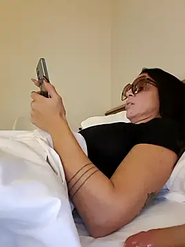 sexy7883 online show from November 26, 2025, 10:48 am