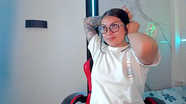 LolaXXXperience online show from September 24, 2025, 11:17 am