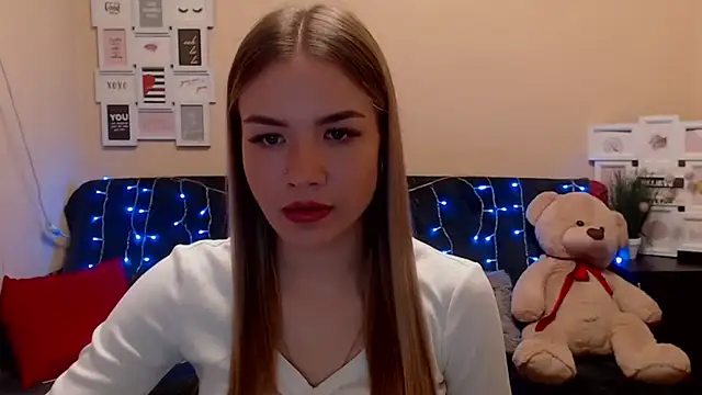 Snapshot of aSingleOne chatting on February 7, 2026, 9:23 pm aSingleOne online show from February 7, 2026, 9:23 pm