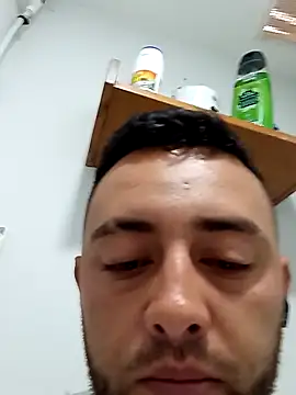 angelitocalientico online show from April 15, 2026, 1:48 pm