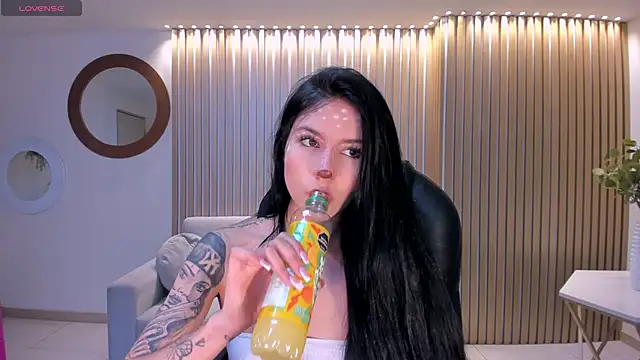 LaurentConnor online show from November 1, 2025, 4:52 am