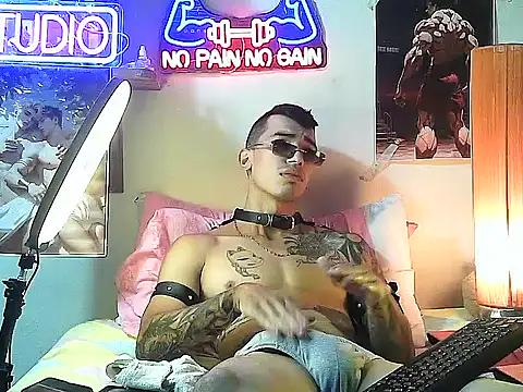 Strongcockfitness online show from September 23, 2025, 5:42 pm