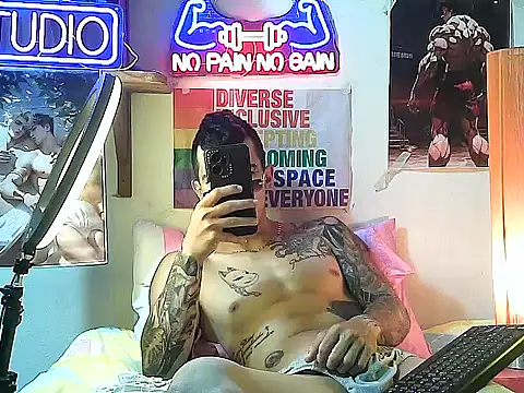 Strongcockfitness online show from September 27, 2025, 5:35 am