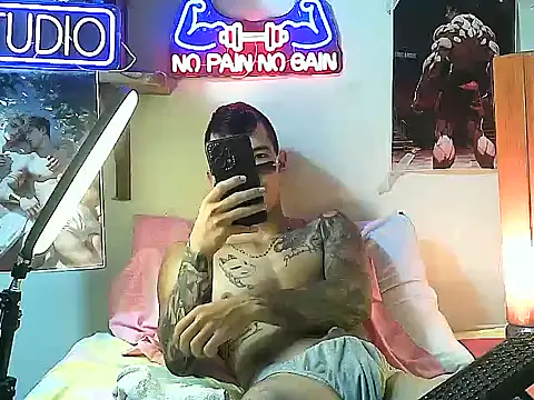 Strongcockfitness online show from October 1, 2025, 6:12 pm