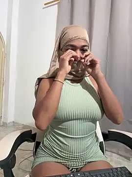 Snapshot of Yuli_arabic chatting on April 27, 2026, 7:23 pm Yuli arabic online show from April 27, 2026, 7:23 pm