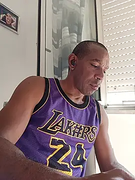 estrogeni online show from July 16, 2026, 6:21 am