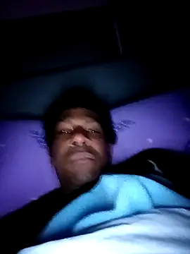 Snapshot of estrogeni chatting on March 3, 2026, 9:22 pm estrogeni online show from March 3, 2026, 9:22 pm