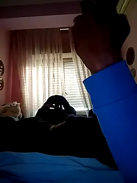 Snapshot of estrogeni chatting on November 10, 2025, 7:02 am estrogeni online show from November 10, 2025, 7:02 am