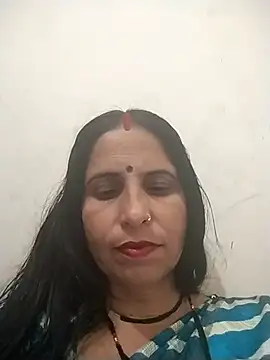 Snapshot of Hot_liya54 chatting on April 26, 2026, 5:38 am Hot liya54 online show from April 26, 2026, 5:38 am