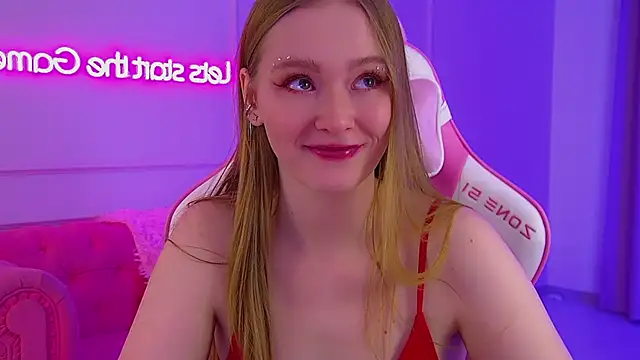 AgataFoxley online show from February 4, 2026, 6:25 pm