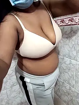 Snapshot of HAANNIAA chatting on October 31, 2025, 12:13 pm HAANNIAA online show from October 31, 2025, 12:13 pm