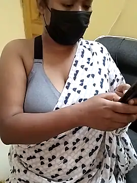 Snapshot of HAANNIAA chatting on September 29, 2025, 11:38 am HAANNIAA online show from September 29, 2025, 11:38 am