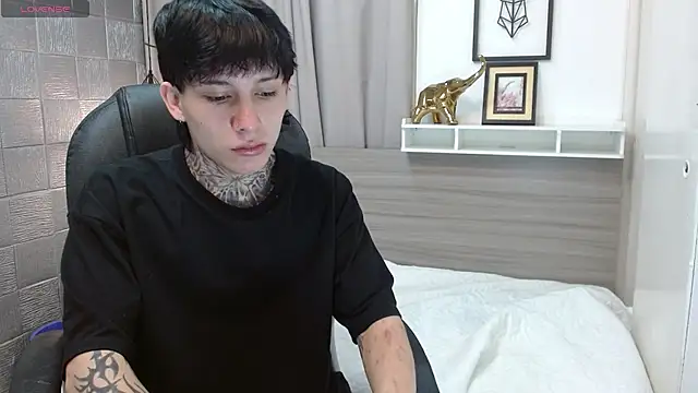 Iantwink18 online show from February 12, 2026, 11:32 am