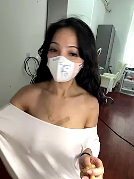 xiongmaobb online show from November 7, 2025, 5:45 am